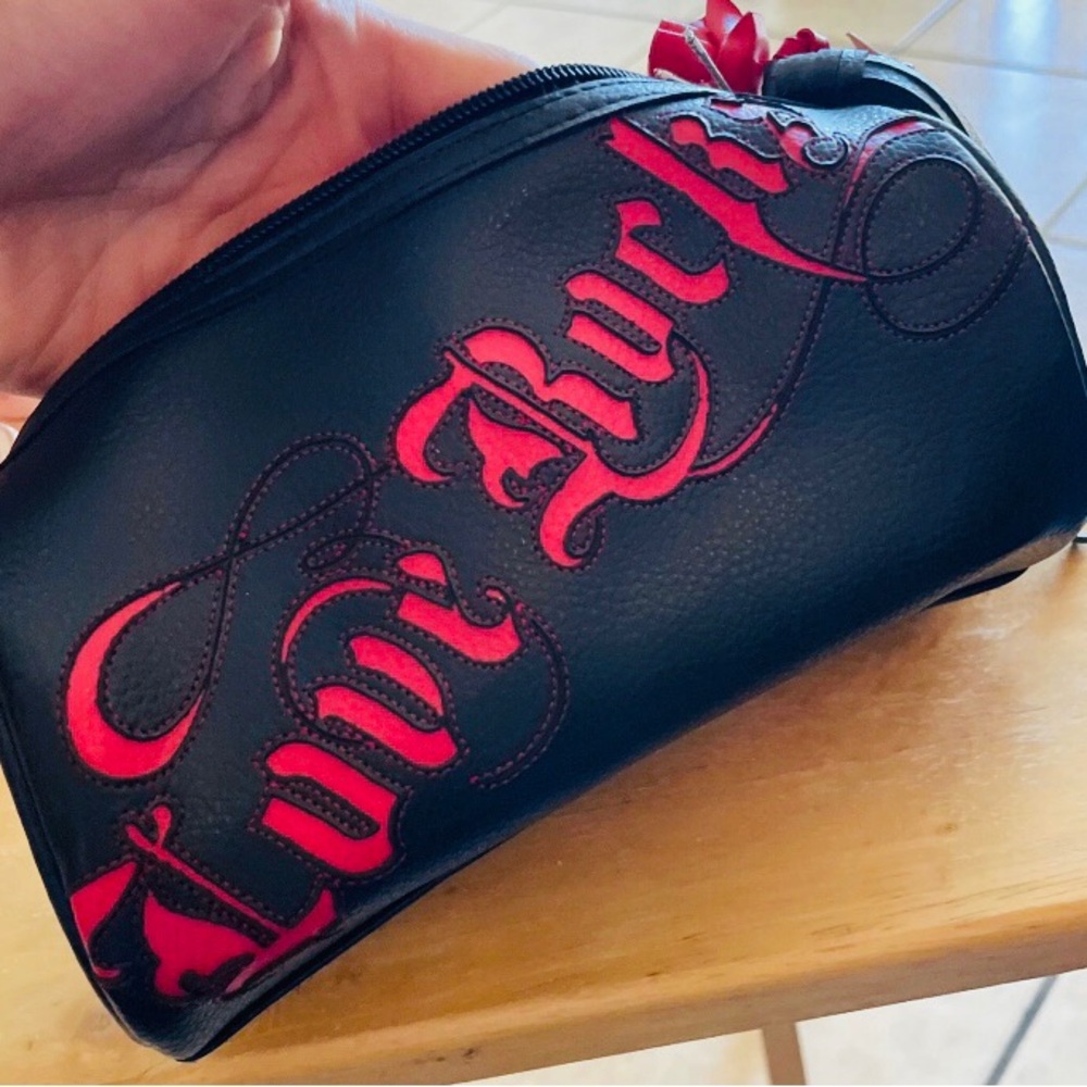 Victoria's Secret SLT LOVE ROCKS Lotion Set in a Leather Barrel Clutch NWT - Picture 6 of 8